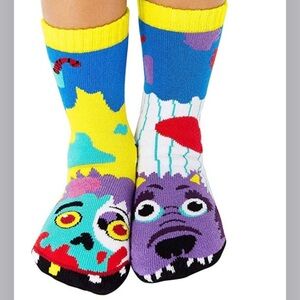 PALS SOCKS Brand Unisex KIDS ZOMBIE & WEREWOLF MISMATCHED GRIPPER SOCKS